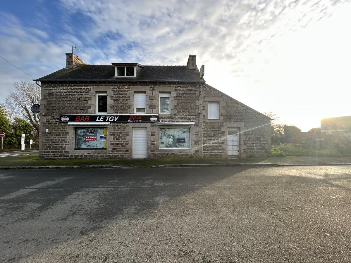 bâtiment en pierres